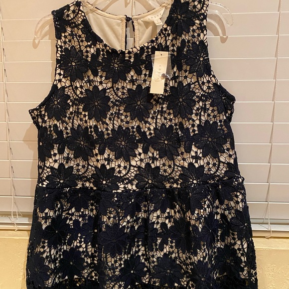 Adiva Women’s Lace Sleeveless Blouse Top - Picture 1 of 3